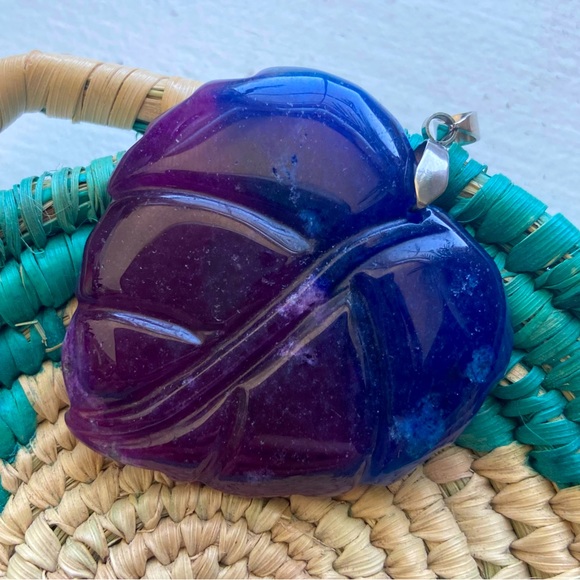 Multi-Color Quartz Carved Leaf Pendant with Stainless Bail - Picture 4 of 5